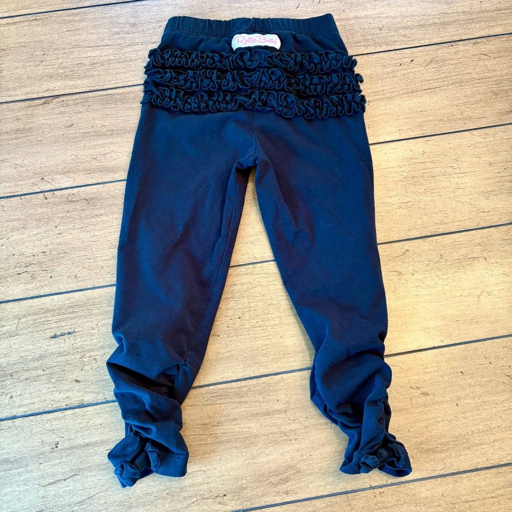 RuffleButts Black Kids Ruched Bow Leggings, Size 3T